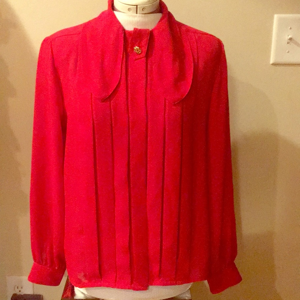Red Top size 6
